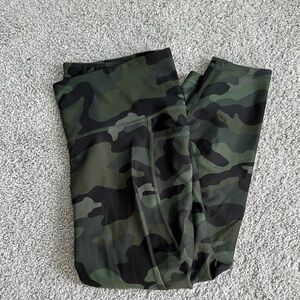 Old navy green camo leggings